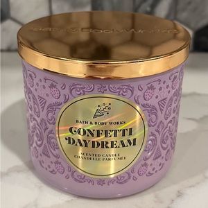 Brand New Bath & Body Works Confetti Daydream 3 Wick Candle